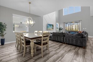 4735 Kings Castle Circle (3).jpg