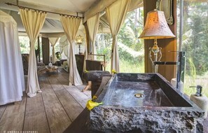 Indoor spa tub