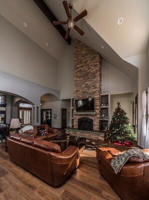 Large vaulted ceilings in Main level family room. 