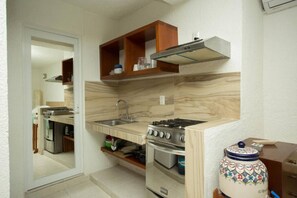 Fully equipped kitchen