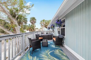 Private Balcony (2)