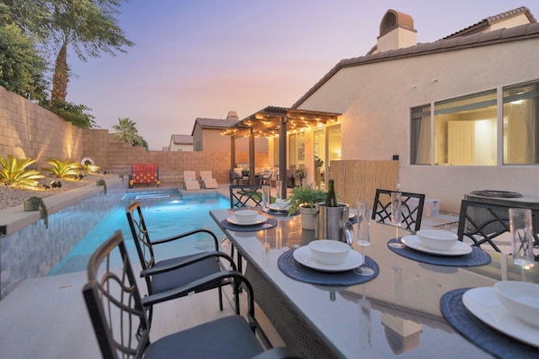 Luxury Desert Oasis 81
