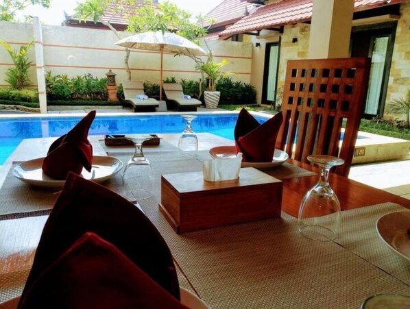 Outdoor dining