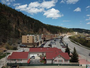 Centralized location in the beautiful Black Hills, in Deadwood
