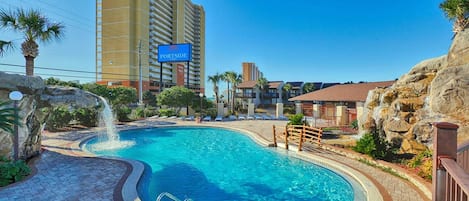 Main pool next to complex entrance