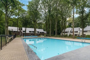 Holiday Home Swimming Pool