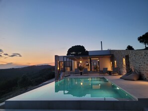 Villa C