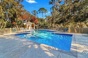 Colonnade Club Community Pool & Hot Tub just steps from our villa. OPEN April-October.