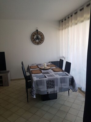 SALLE A MANGER