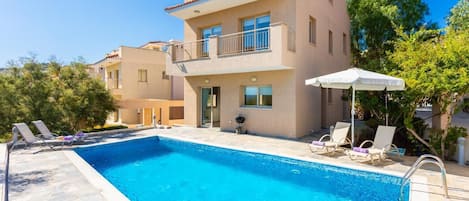 Beautiful villa with private pool and terrace with sea views