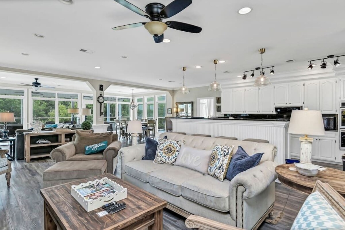 Murray Shores Getaway w/ Kayaks + Sea-Doo for Rent