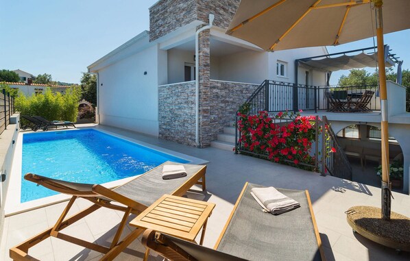pool