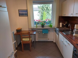 Ferienwohnung 50qm für max. 2 Personen, mit Balkon-Küche