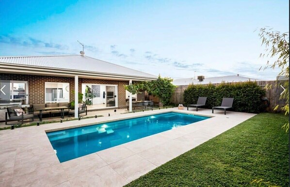The solar/electric heated pool at a constant 26°C is ideal for year-round enjoyment