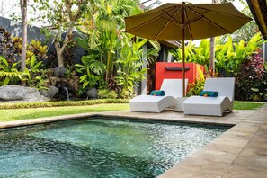 Private Pool,Sun Umbrella