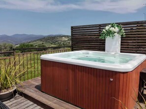 Roof top hot tub
