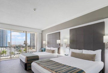 Mantra on View: Surfers Paradise *