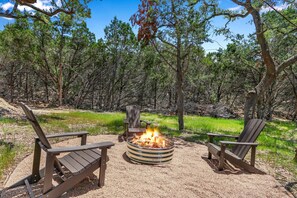 Fire pit and seating.