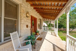 Exterior - 08710