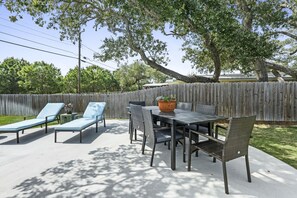 Outdoor dining