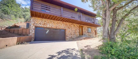 Payson Vacation Rental | 3BR | 3BA | Stairs Required | 2,100 Sq Ft