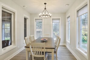 Algonquin Dining Room