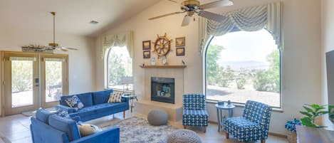 Bullhead City Vacation Rental | 1,980 Sq Ft | 3BR | 2.5BA | Step-Free Access