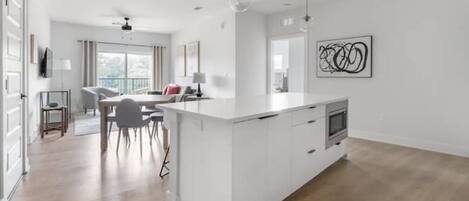 Kitchen/living room area