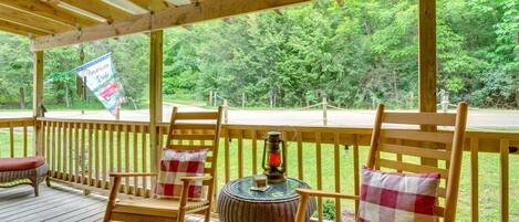 Banner Elk Vacation Rental | 2BR | 1BA | 1,200 Sq Ft | 1 Step Required