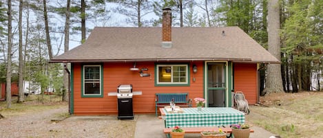 Rhinelander Vacation Rental | 2BR | 1BA | 1 Step Required | 750 Sq Ft