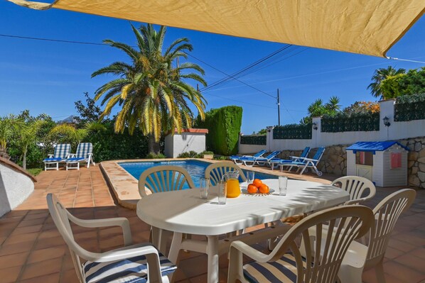 Outdoor dining area