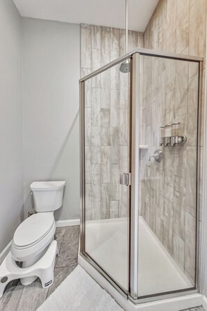 Master en suite bathroom.