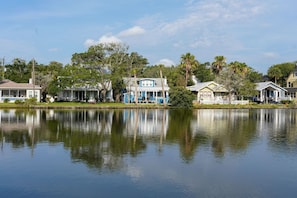 Casa del Lago on Maria Sanchez Lake