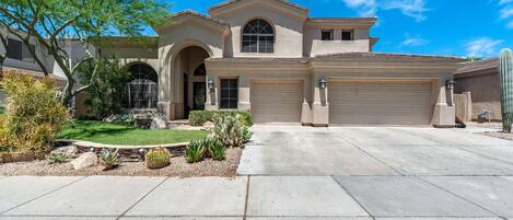 Welcome to your beautifully remodeled vacation rental in Scottsdale, AZ!