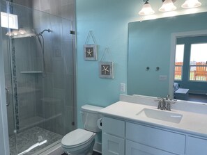 Master bathroom #1