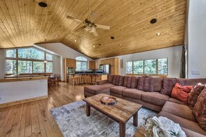 Room for the entire family to gather - Room for the entire family to gather