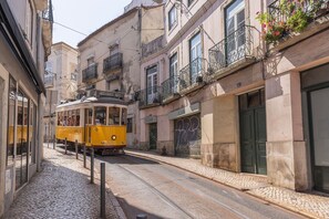 Hop on the electrical tram and discover Lisbon's most typical neighborhoods.
#citycenter #typical #culture #portugal #pt #lisbon