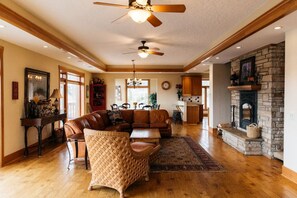 Spacious living room - a great place to gather large groups