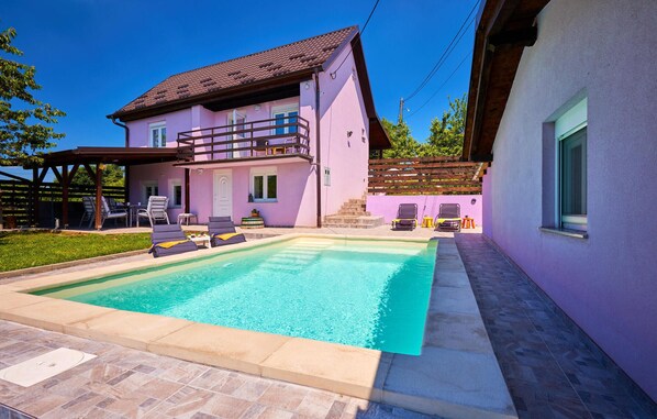 pool