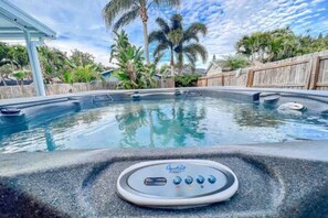 Newly Added Warm & Relaxing Private Hot Tub!!