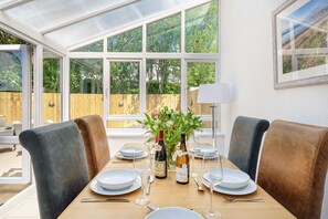 The dining room at 1 Afon y Felin, Llyn Peninsula