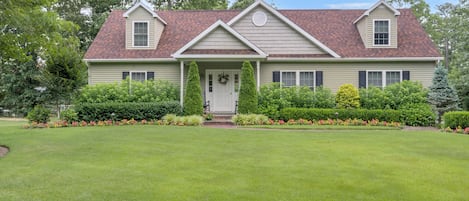 Professionally landscaped grounds 