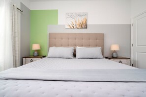 Bedroom 1: King-size bed, Smart TV (Ground Floor)