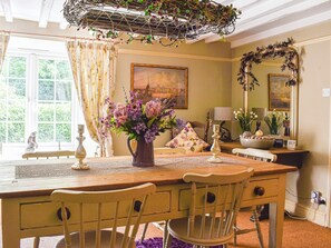 Dining room | Greenwix Farm House, St. Mabyn, near Bodmin