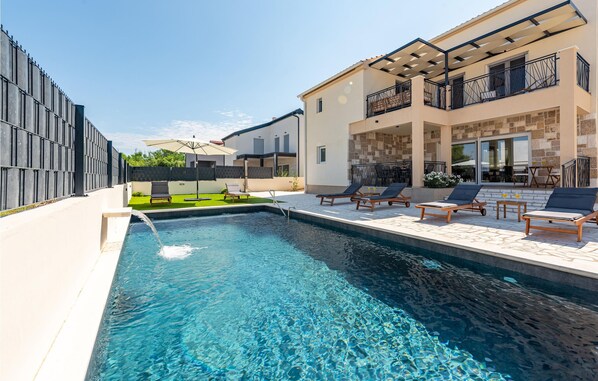 pool