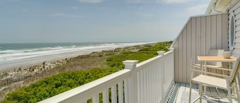 Brigantine Vacation Rental | 3BR | 2BA | Stairs Required | 1,020 Sq Ft