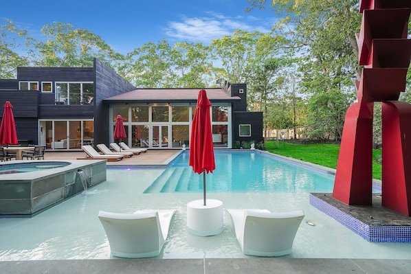 Pool with ledge loungers