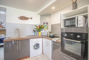Villa Canopée - Kitchen (1)