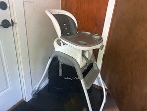 We've got the littlest guests covered! High chair included to make mealtime easy and stress-free for traveling families.