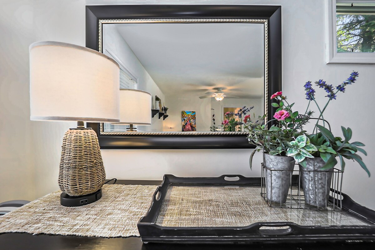 Lakefront studio with lake & beach views, deck, firepit, beach access, & WiFi